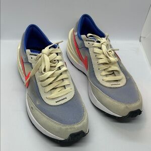 Nike Men's Blue and Cream Sneakers